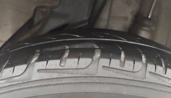 2013 Honda Amaze 1.2L I-VTEC S, Petrol, Manual, 67,118 km, Left Rear Tyre Tread