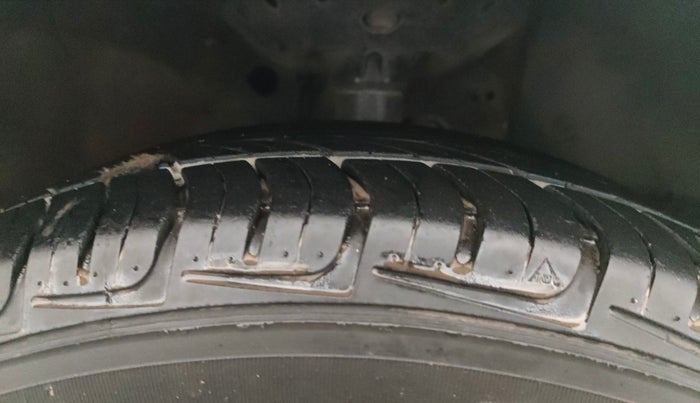 2013 Honda Amaze 1.2L I-VTEC S, Petrol, Manual, 67,118 km, Right Front Tyre Tread