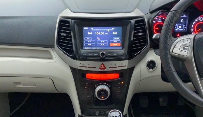 2023 Mahindra XUV300 W8 (O) 1.5 DIESEL, Diesel, Manual, 10,694 km, Air Conditioner