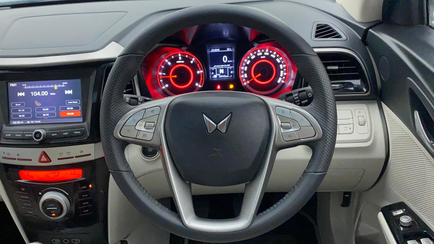 2023 Mahindra XUV300 W8 (O) 1.5 DIESEL, Diesel, Manual, 10,694 km, Steering Wheel Close Up