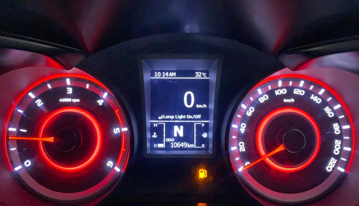 2023 Mahindra XUV300 W8 (O) 1.5 DIESEL, Diesel, Manual, 10,694 km, Odometer Image
