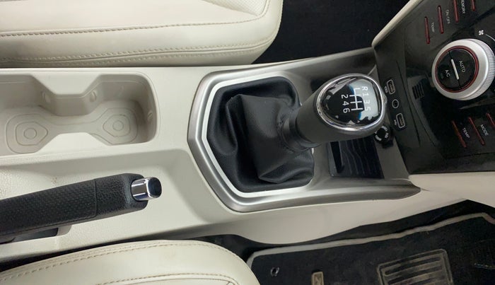 2023 Mahindra XUV300 W8 (O) 1.5 DIESEL, Diesel, Manual, 10,694 km, Gear Lever