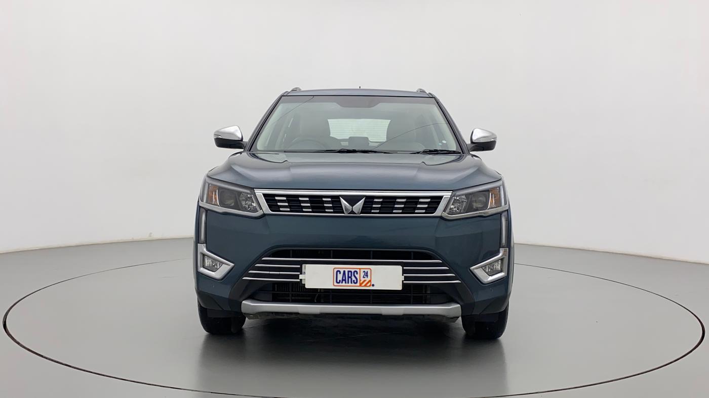 2023 Mahindra XUV300 W8 (O) 1.5 DIESEL, Diesel, Manual, 10,694 km, Front