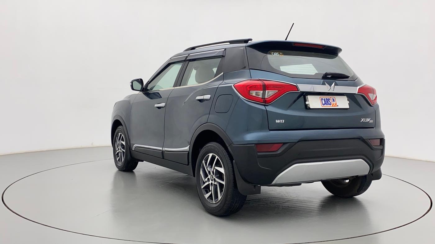 2023 Mahindra XUV300 W8 (O) 1.5 DIESEL, Diesel, Manual, 10,694 km, Left Back Diagonal