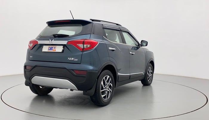 2023 Mahindra XUV300 W8 (O) 1.5 DIESEL, Diesel, Manual, 10,694 km, Right Back Diagonal