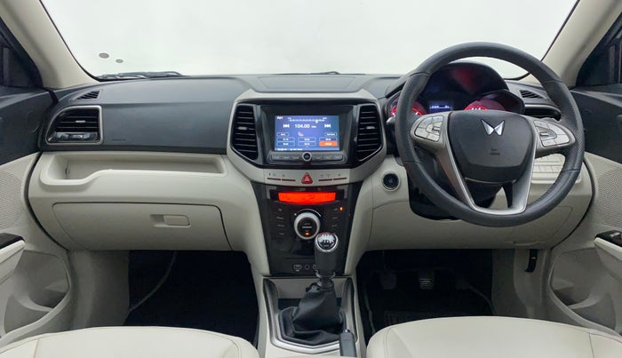 2023 Mahindra XUV300 W8 (O) 1.5 DIESEL, Diesel, Manual, 10,694 km, Dashboard