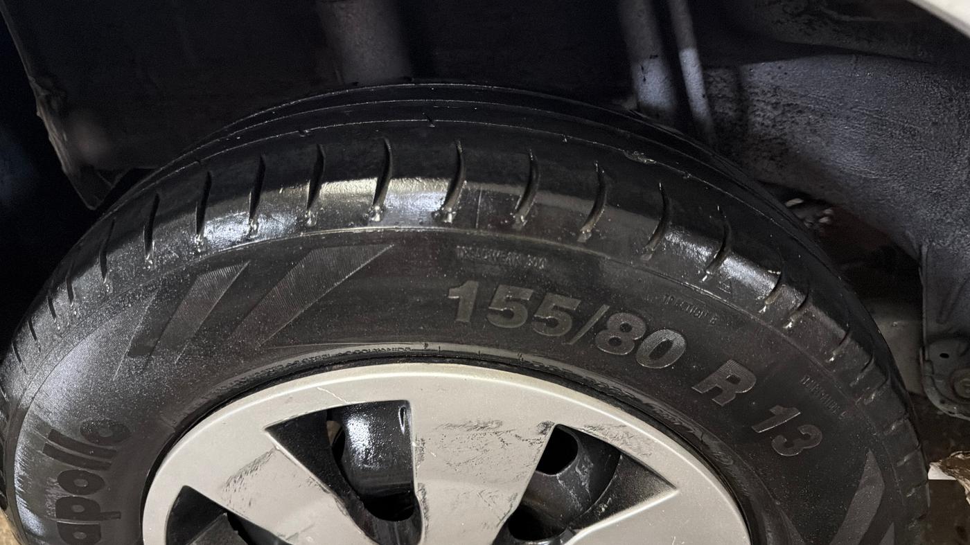 2016 Datsun Redi Go T (O), Petrol, Manual, 63,197 km, Right Rear Tyre Tread