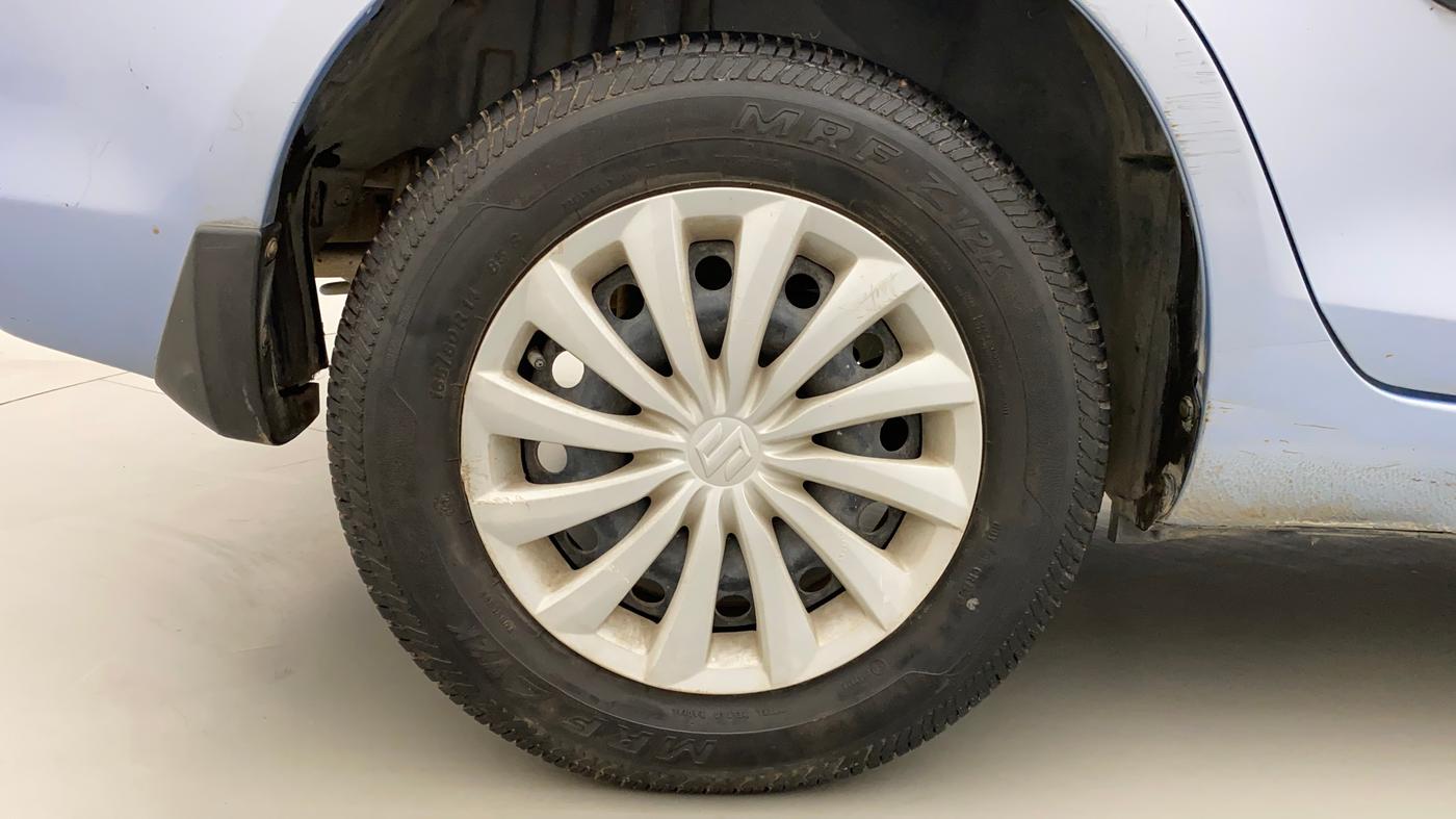 2016 Maruti Swift Dzire VXI, Petrol, Manual, 28,866 km, Right Rear Wheel
