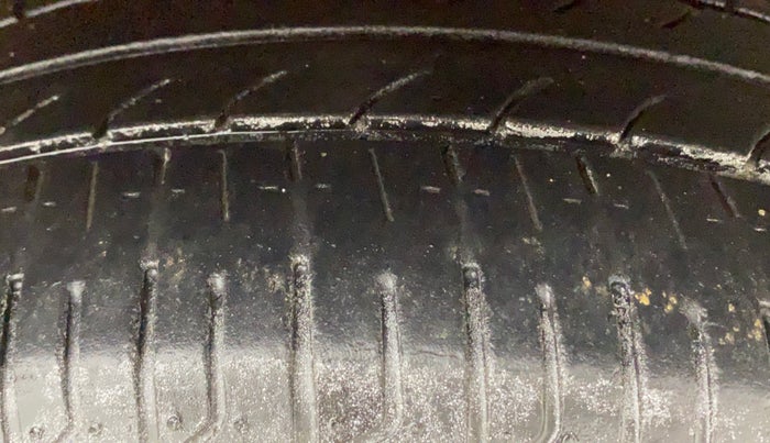 2018 Maruti Baleno ALPHA CVT PETROL 1.2, Petrol, Automatic, 92,368 km, Right Front Tyre Tread