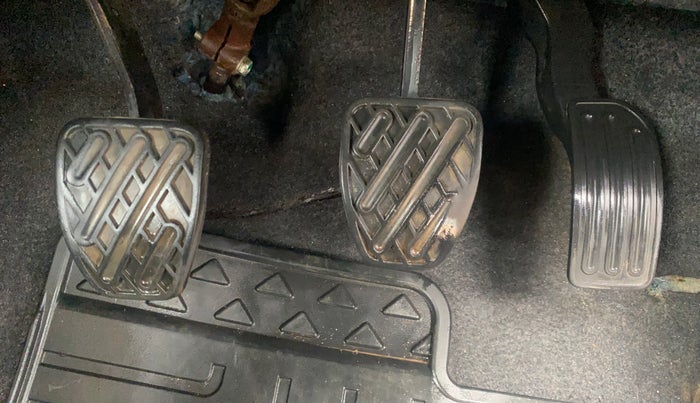 2018 Nissan Micra Active XL, Petrol, Manual, 71,323 km, Pedals