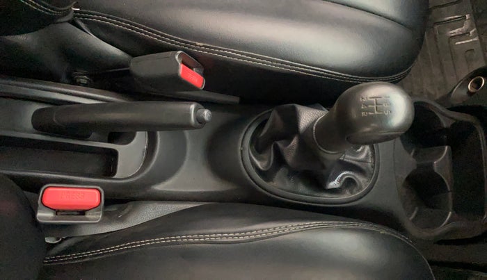 2018 Nissan Micra Active XL, Petrol, Manual, 71,323 km, Gear Lever