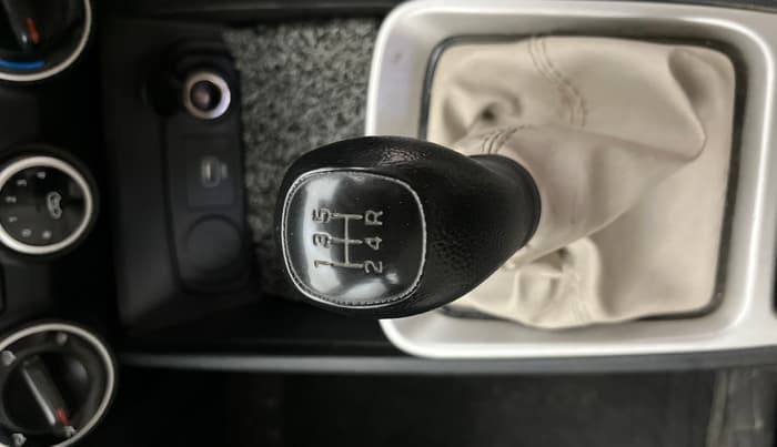 2021 Hyundai VENUE S 1.2, Petrol, Manual, 36,784 km, Gear Lever