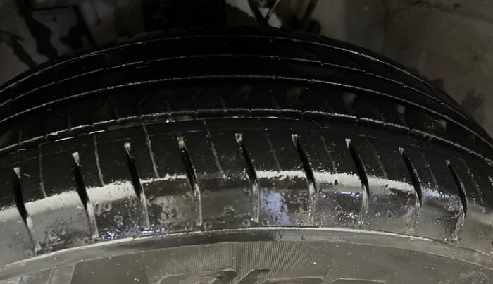 2021 Hyundai VENUE S 1.2, Petrol, Manual, 36,784 km, Left Front Tyre Tread