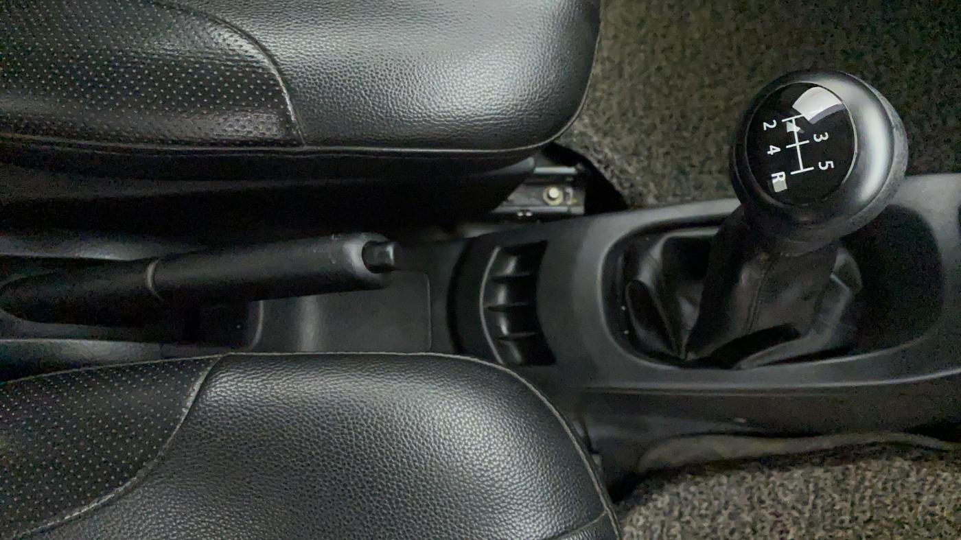 2017 Maruti Wagon R 1.0 LXI CNG, CNG, Manual, 41,172 km, Gear Lever