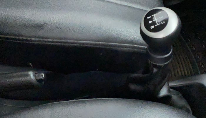 2012 Maruti Wagon R 1.0 LXI, CNG, Manual, 63,347 km, Gear Lever