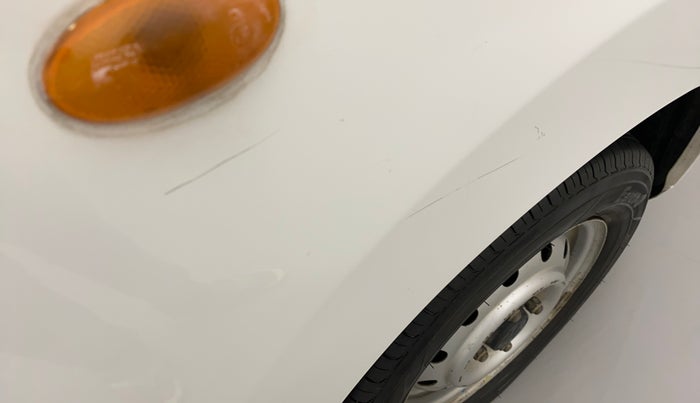 2012 Maruti Wagon R 1.0 LXI, CNG, Manual, 63,347 km, Right fender - Minor scratches