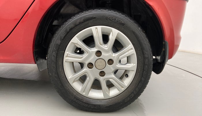 2017 Tata Tiago XZ DIESEL, Diesel, Manual, 68,917 km, Left Rear Wheel