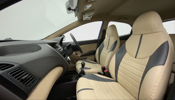 2014 Hyundai Eon ERA +, Petrol, Manual, 37,382 km, Right Side Front Door Cabin