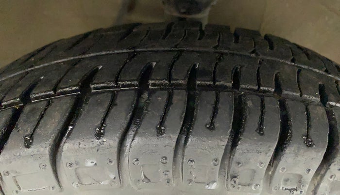 2016 Maruti Alto 800 LXI, Petrol, Manual, 29,781 km, Right Front Tyre Tread
