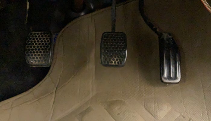 2016 Maruti Alto 800 LXI, Petrol, Manual, 29,781 km, Pedals