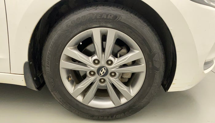 2018 Hyundai New Elantra 2.0 SX(O) AT PETROL, Petrol, Automatic, 67,635 km, Right Front Wheel