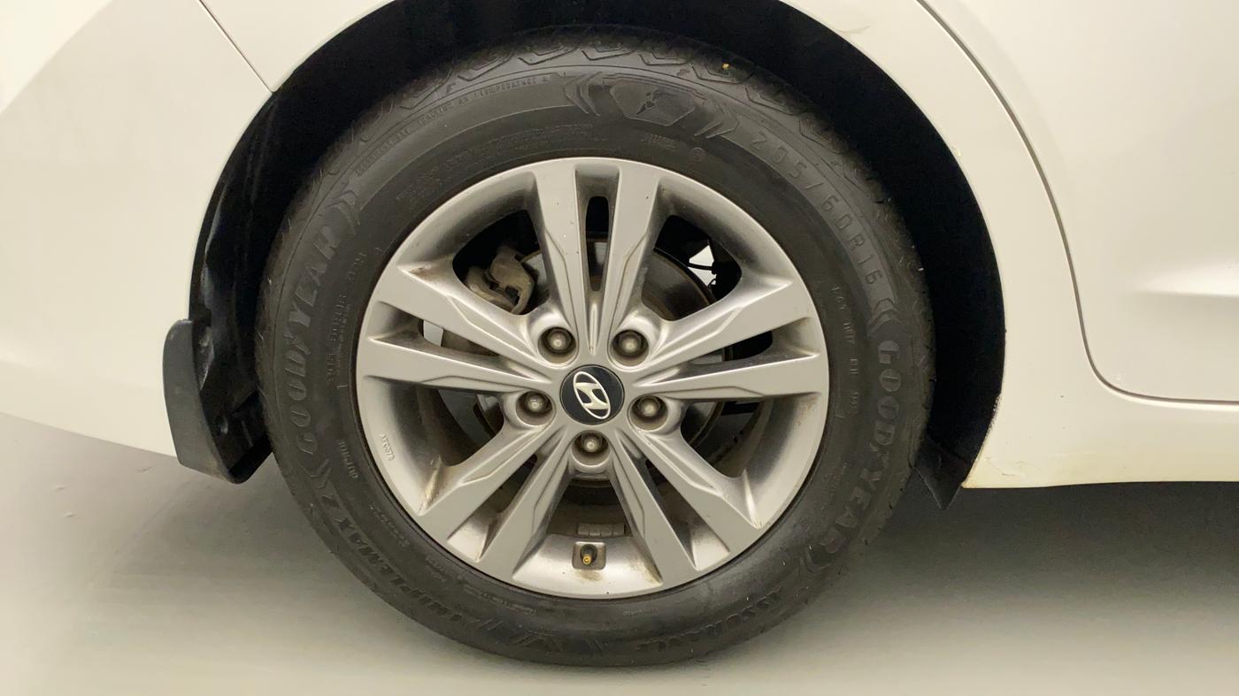 2018 Hyundai New Elantra 2.0 SX(O) AT PETROL, Petrol, Automatic, 67,635 km, Right Rear Wheel