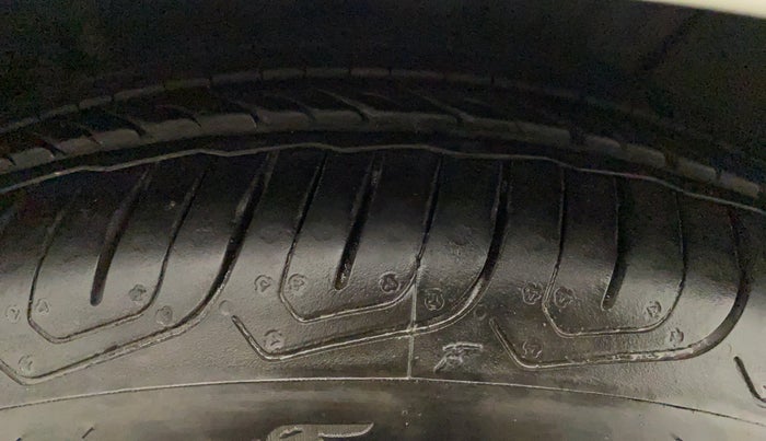 2018 Hyundai New Elantra 2.0 SX(O) AT PETROL, Petrol, Automatic, 67,635 km, Left Rear Tyre Tread