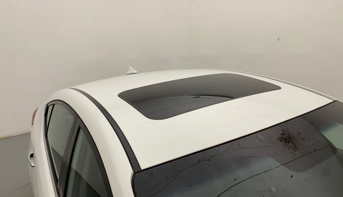 2018 Hyundai New Elantra 2.0 SX(O) AT PETROL, Petrol, Automatic, 67,635 km, Roof