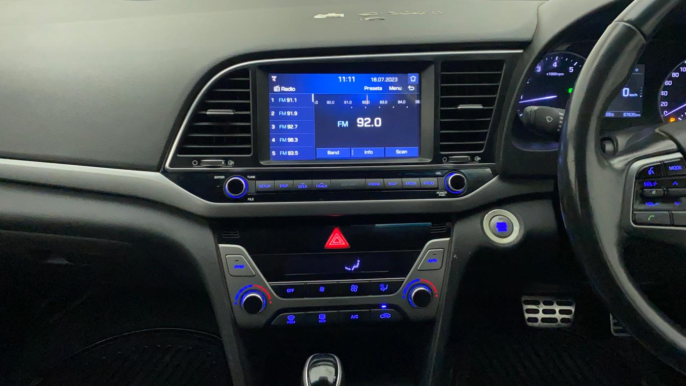 2018 Hyundai New Elantra 2.0 SX(O) AT PETROL, Petrol, Automatic, 67,635 km, Air Conditioner