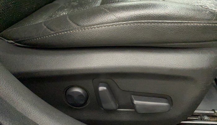 2018 Hyundai New Elantra 2.0 SX(O) AT PETROL, Petrol, Automatic, 67,635 km, Driver Side Adjustment Panel