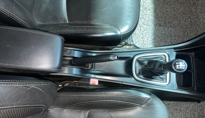 2016 Maruti Ciaz ZDI+ SHVS RS, Diesel, Manual, 80,366 km, Gear Lever