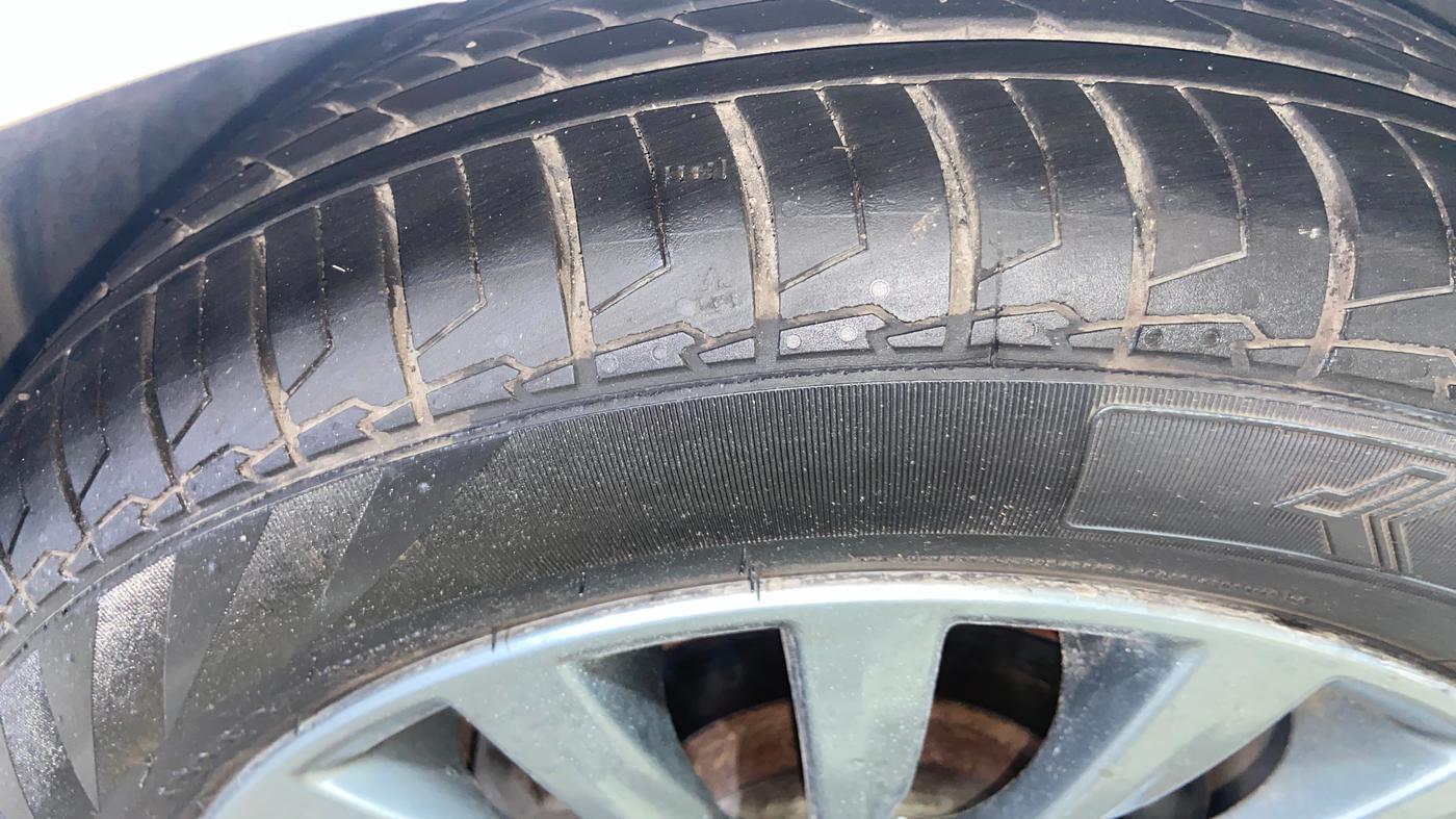 2016 Maruti Ciaz ZDI+ SHVS RS, Diesel, Manual, 81,018 km, Left Front Tyre Tread