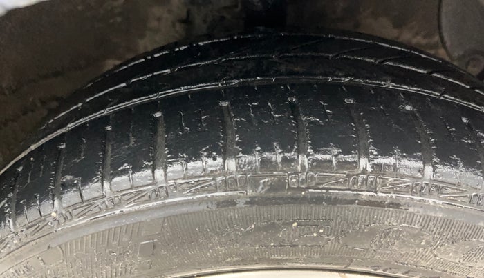2014 Hyundai Grand i10 ASTA (O) 1.2 KAPPA VTVT, Petrol, Manual, 27,339 km, Right Front Tyre Tread