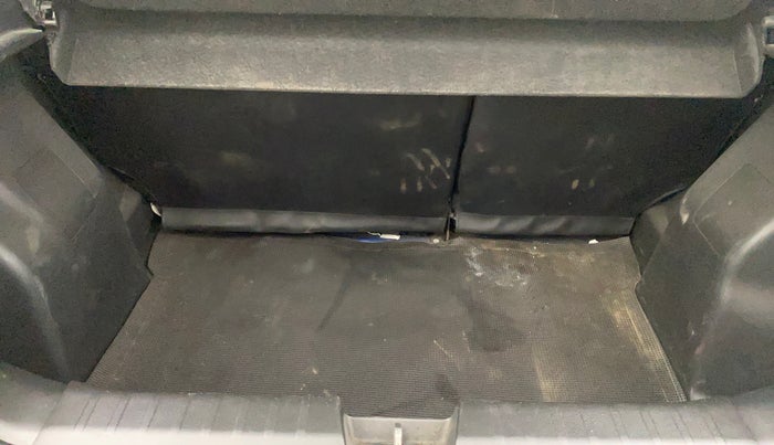 2016 Maruti Baleno ZETA PETROL 1.2, Petrol, Manual, 31,614 km, Boot Inside