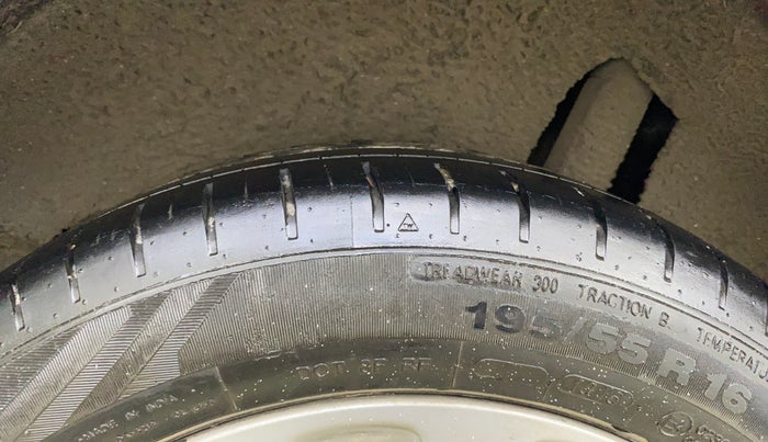 2016 Maruti Baleno ZETA PETROL 1.2, Petrol, Manual, 31,614 km, Left Rear Tyre Tread