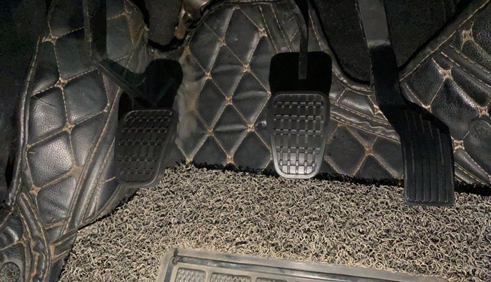 2020 Tata NEXON XM PETROL, Petrol, Manual, 27,363 km, Pedals