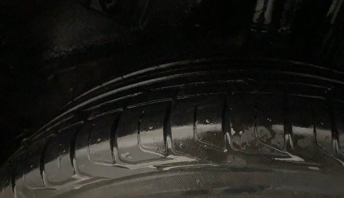 2020 Tata NEXON XM PETROL, Petrol, Manual, 27,363 km, Left Rear Tyre Tread