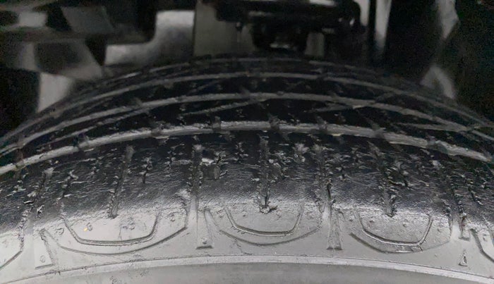 2017 Jeep Compass LIMITED 1.4 PETROL AT, Petrol, Automatic, 45,343 km, Left Front Tyre Tread