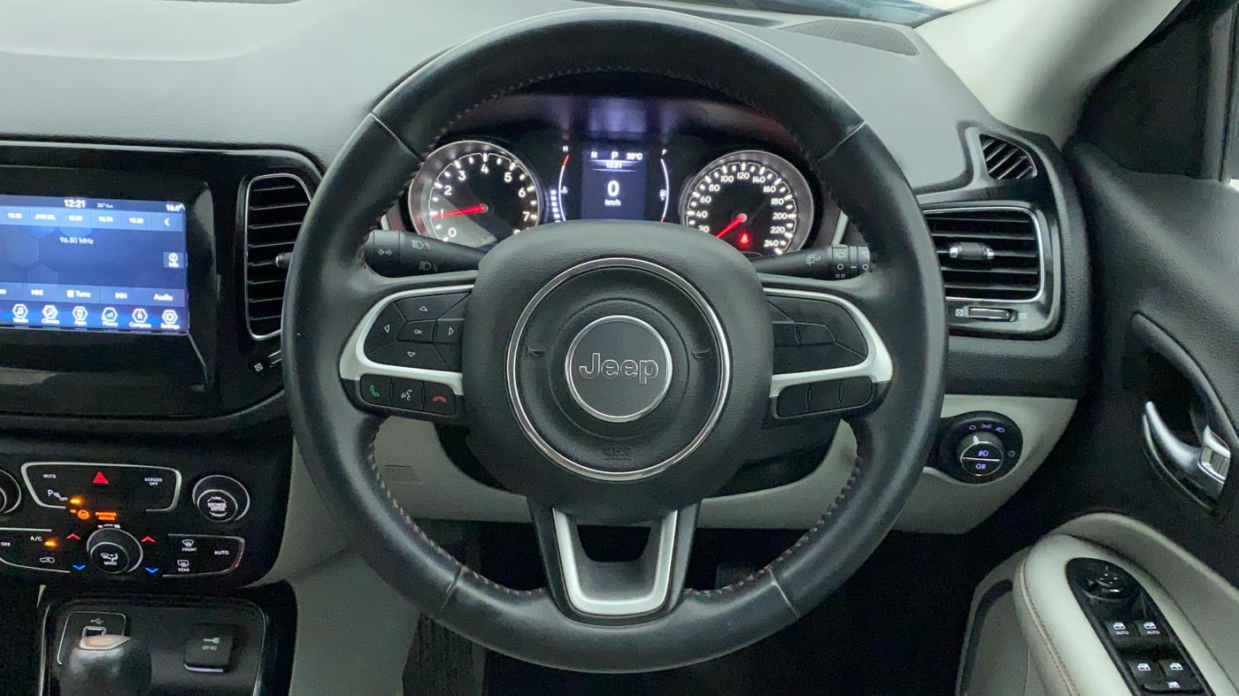 2017 Jeep Compass LIMITED 1.4 PETROL AT, Petrol, Automatic, 45,343 km, Steering Wheel Close Up