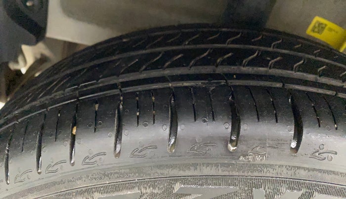 2023 Hyundai GRAND I10 NIOS SPORTZ 1.2 KAPPA VTVT, Petrol, Manual, 1,987 km, Right Rear Tyre Tread