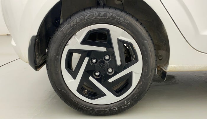 2023 Hyundai GRAND I10 NIOS SPORTZ 1.2 KAPPA VTVT, Petrol, Manual, 1,987 km, Right Rear Wheel