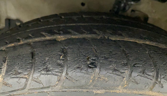 2017 Maruti Celerio VXI, Petrol, Manual, 51,832 km, Left Front Tyre Tread