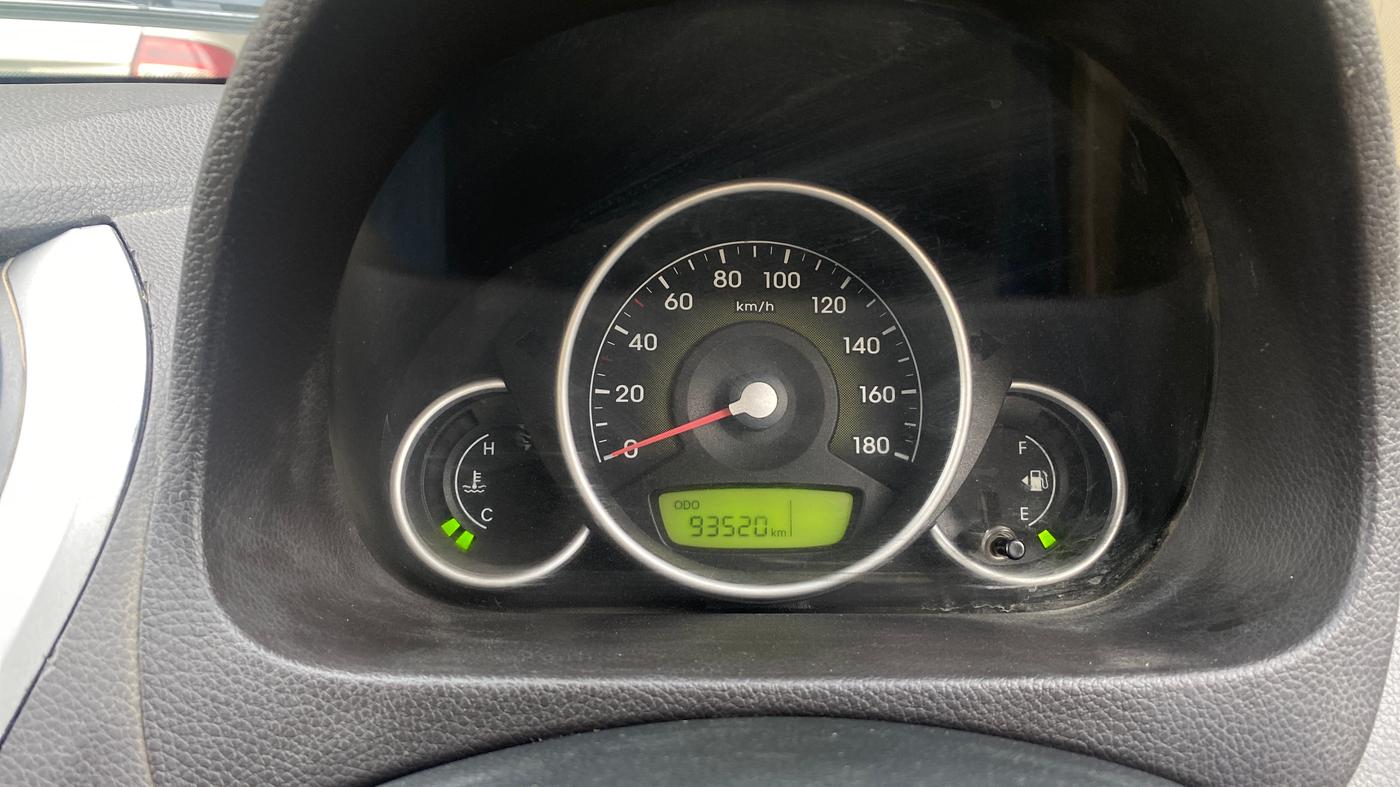 2014 Hyundai Eon MAGNA +, Petrol, Manual, 93,505 km, Odometer Image