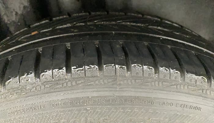 2018 Volkswagen Ameo COMFORTLINE 1.0L, Petrol, Manual, 17,735 km, Right Rear Tyre Tread