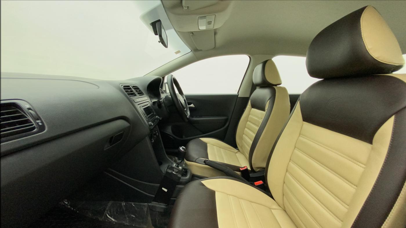 2018 Volkswagen Ameo COMFORTLINE 1.0L, Petrol, Manual, 17,735 km, Right Side Front Door Cabin