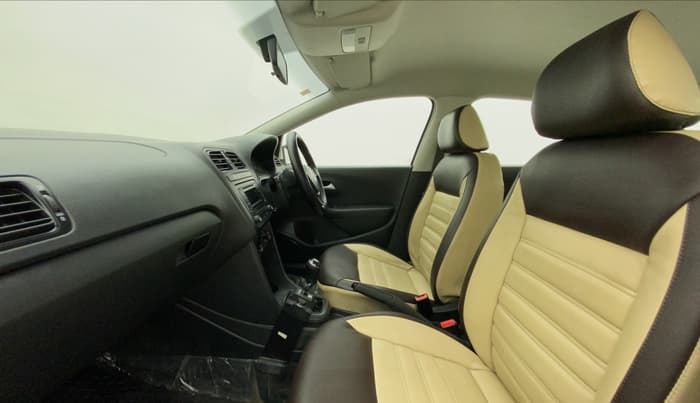 2018 Volkswagen Ameo COMFORTLINE 1.0L, Petrol, Manual, 17,735 km, Right Side Front Door Cabin