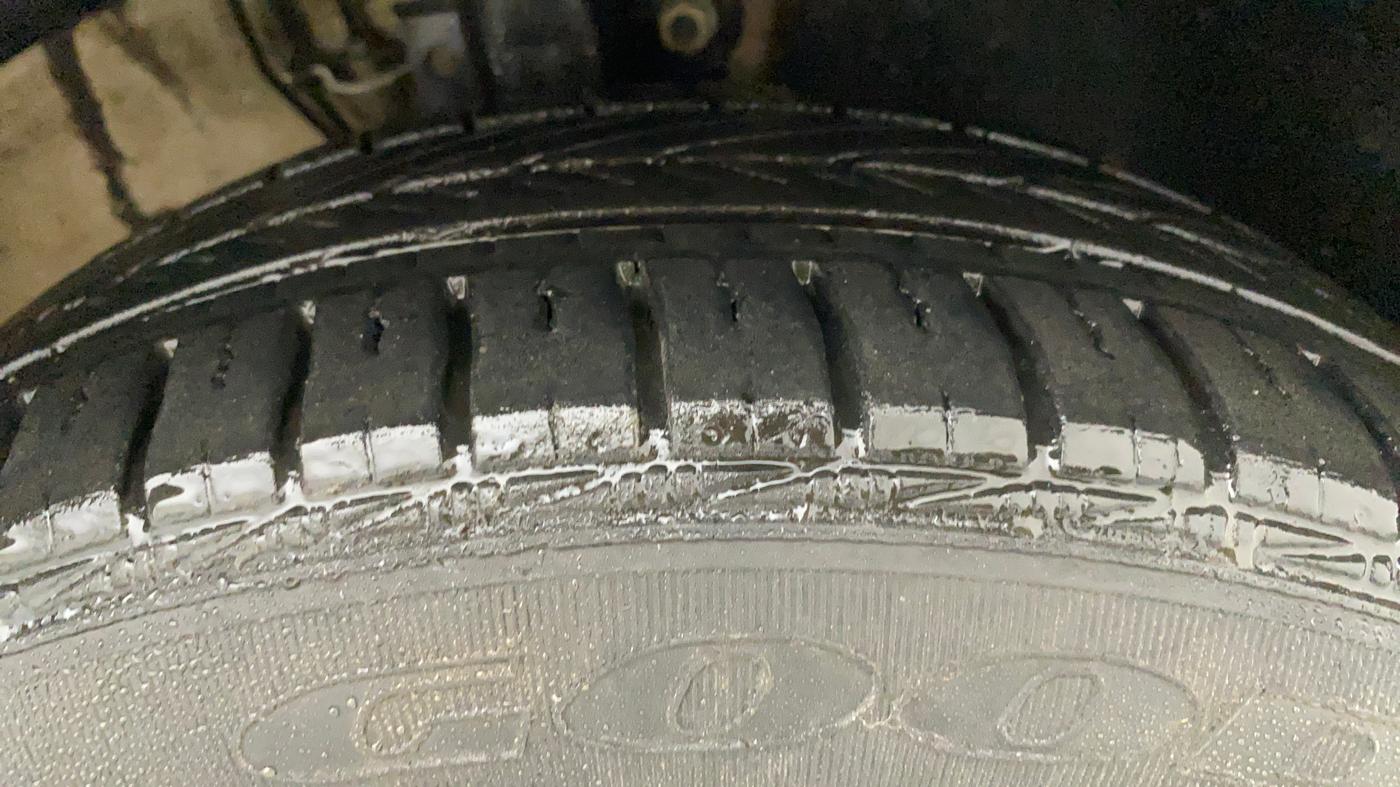 2018 Volkswagen Ameo COMFORTLINE 1.0L, Petrol, Manual, 17,735 km, Right Front Tyre Tread