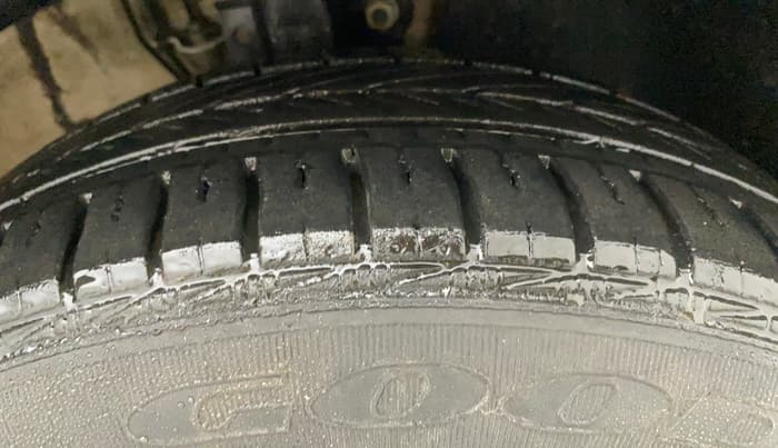 2018 Volkswagen Ameo COMFORTLINE 1.0L, Petrol, Manual, 17,735 km, Right Front Tyre Tread