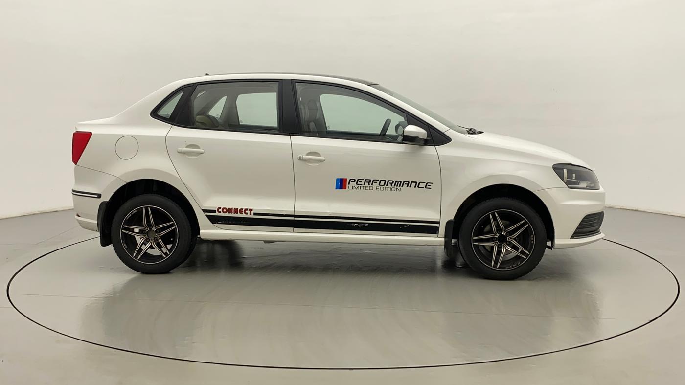 2018 Volkswagen Ameo COMFORTLINE 1.0L, Petrol, Manual, 17,735 km, Right Side View
