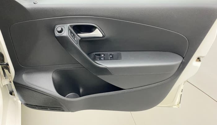 2018 Volkswagen Ameo COMFORTLINE 1.0L, Petrol, Manual, 17,735 km, Driver Side Door Panels Control
